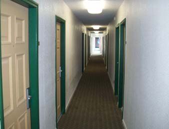Discovery Motel 2*